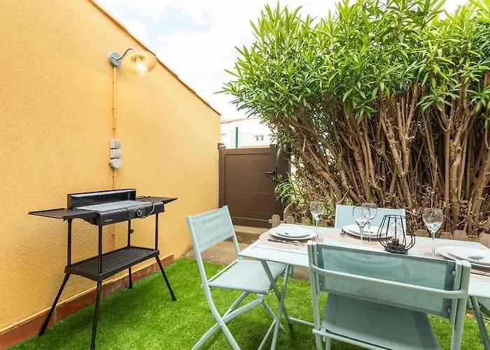 Petite En Bord De Vakantiehuis Agde